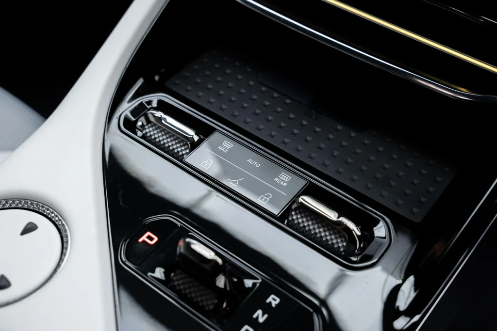 Lotus Eletre 675Kw R 112Kwh 2023 Black #37