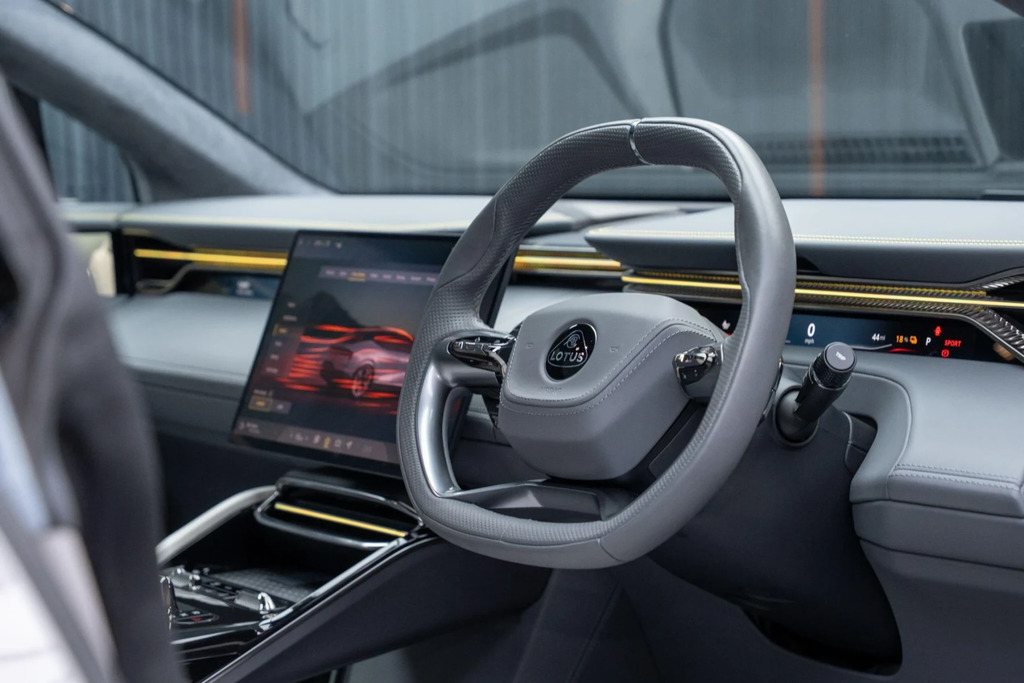 Lotus Eletre 675Kw R 112Kwh 2023 Black #21