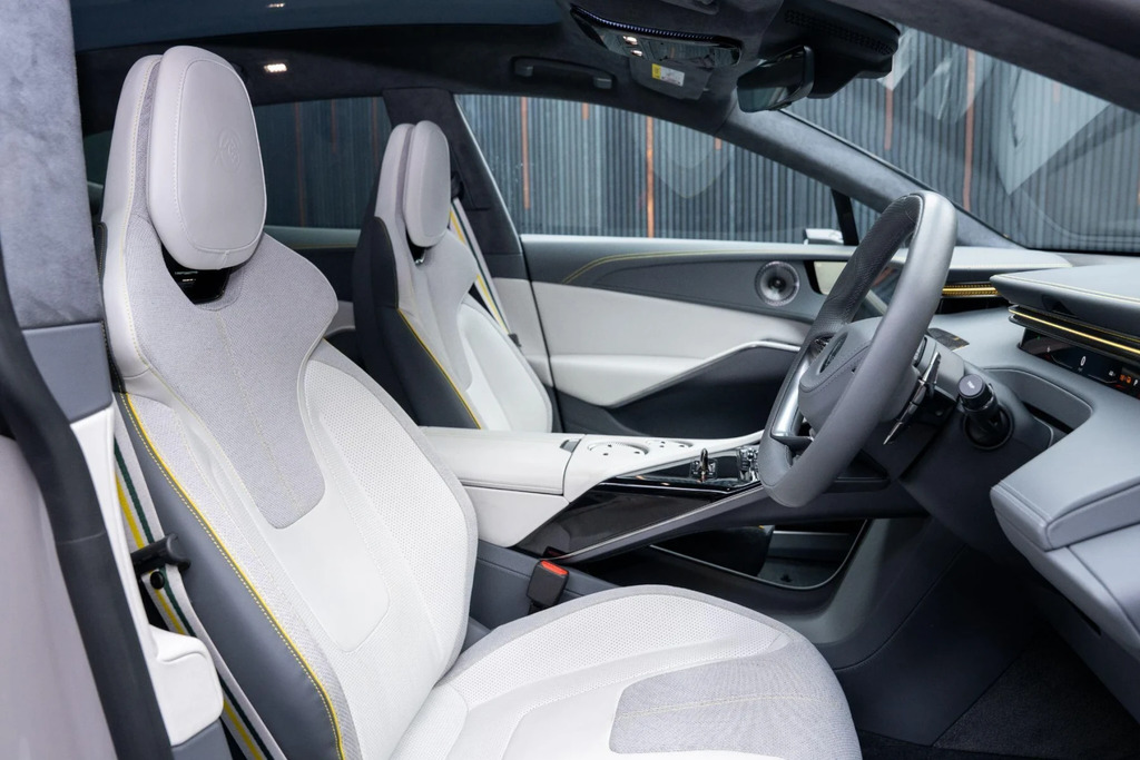Lotus Eletre 675Kw R 112Kwh 2023 Black #22