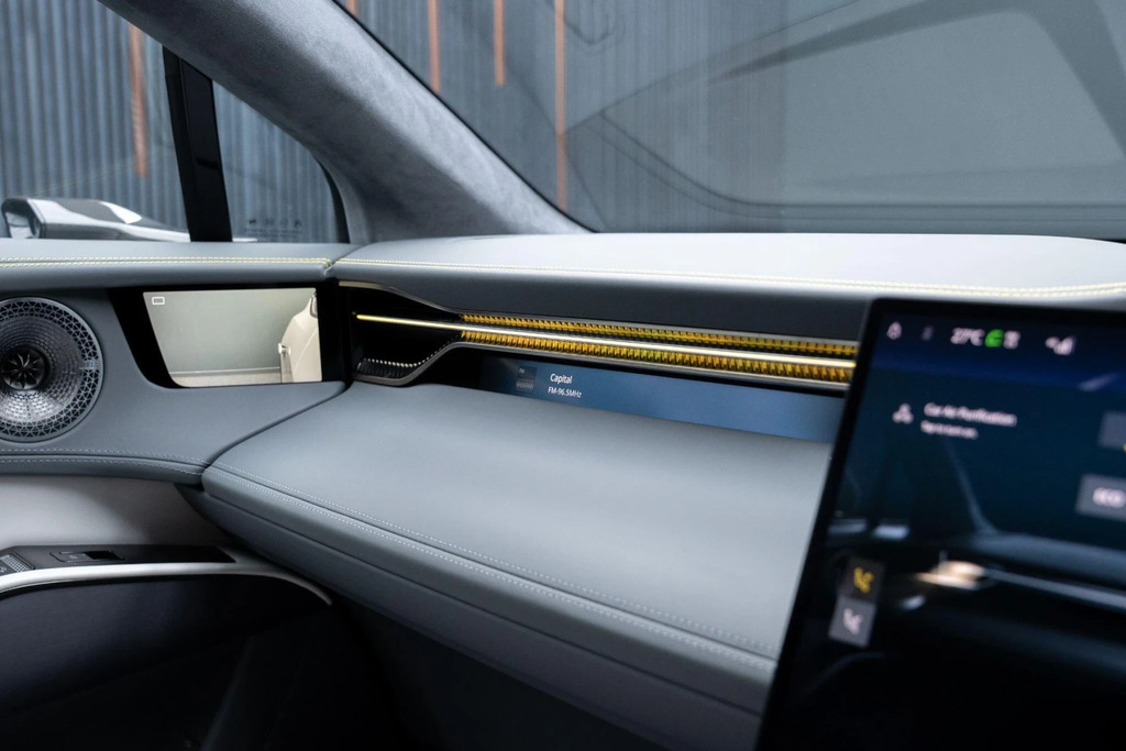 Lotus Eletre 675Kw R 112Kwh 2023 Black #35