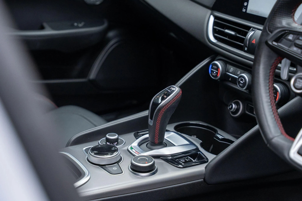Alfa Romeo Giulia 2.9 V6 Bi-turbo Quadrifoglio Euro 6 Ss Black #28