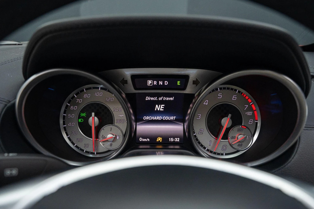 Mercedes-Benz SL Class 4.7 Amg Sport Roadster White #29