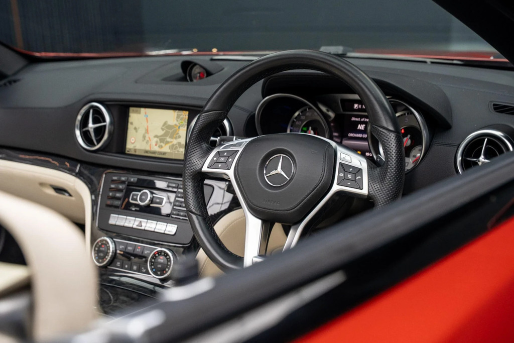 Mercedes-Benz SL Class 4.7 Amg Sport Roadster White #7