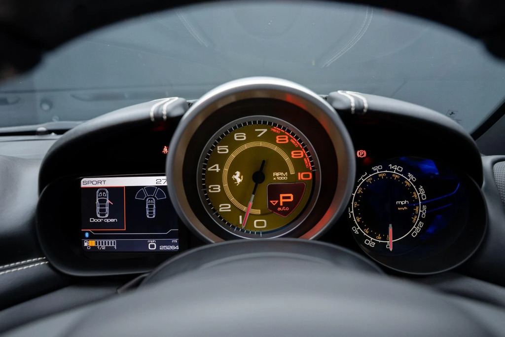 Ferrari California California Tdd Hele Red #33