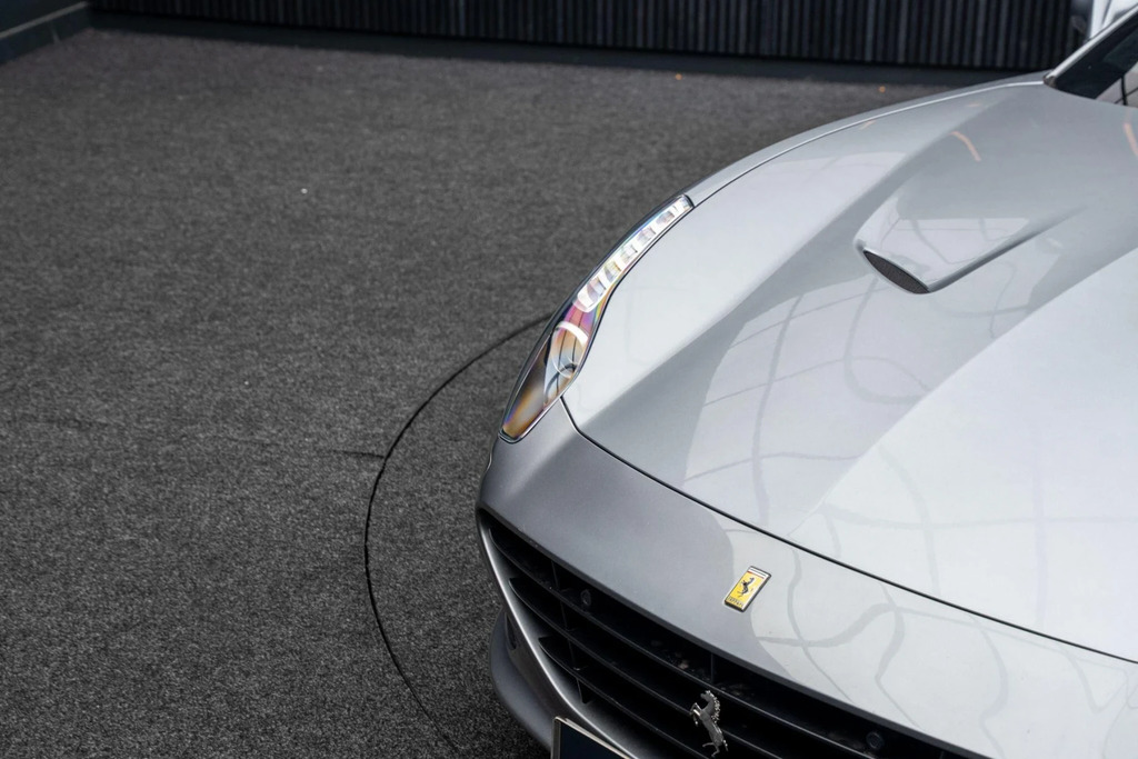 Ferrari California California Tdd Hele Red #17