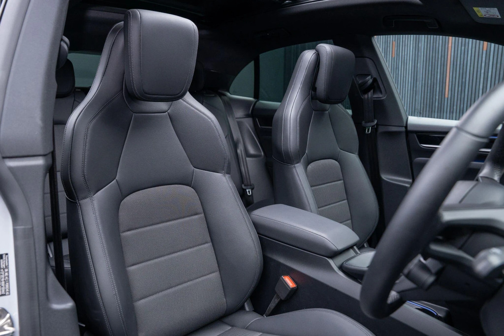 Porsche Macan 100Kwh Auto 5dr Grey #2