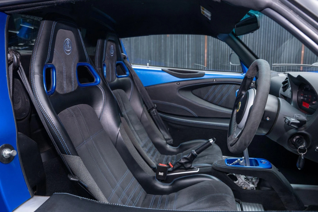 Lotus Exige 3.5 V6 Sport 350 Euro 6 AU19DRV Blue #2