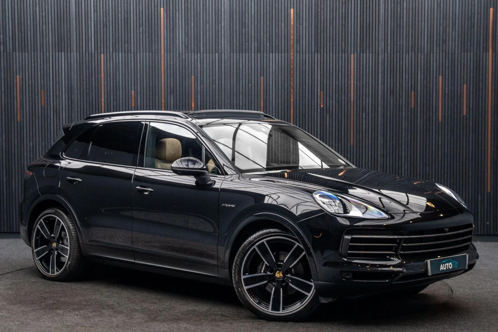 Porsche Cayenne 3.0 V6 E-hybrid 17.9Kwh Platinum Edition Tiptronic Black #5