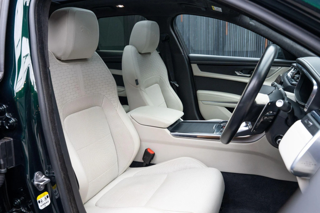 Jaguar XF 2.0 D200 Mhev R-dynamic Hse Black Sportbrake Green #2