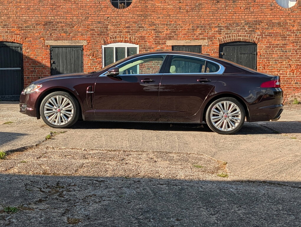 Jaguar XF Saloon 3.0 V6 Luxury Euro 4 201010 Blue #8
