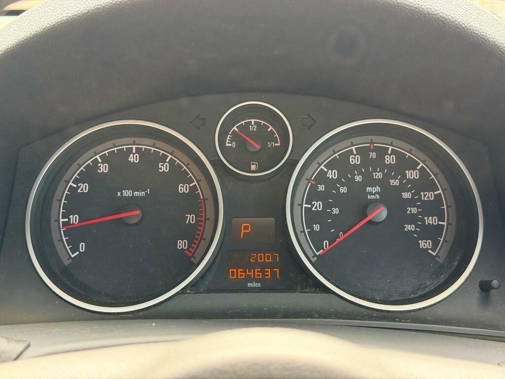 Vauxhall Astra 1.6 16V Exclusiv Euro 5 Red #10
