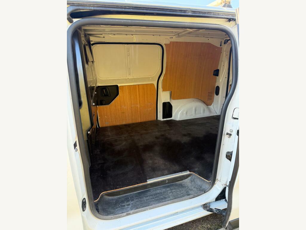 Vauxhall Vivaro 50Kwh Combi Mpv Lwb 9 Seat, 7.4 #17