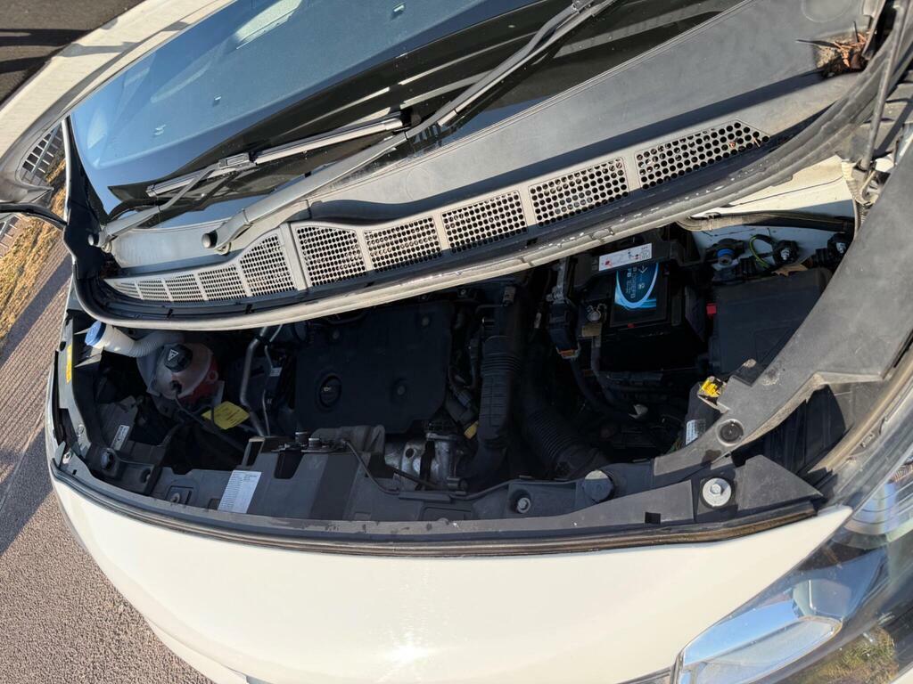 Vauxhall Vivaro 50Kwh Combi Mpv Lwb 9 Seat, 7.4 #19