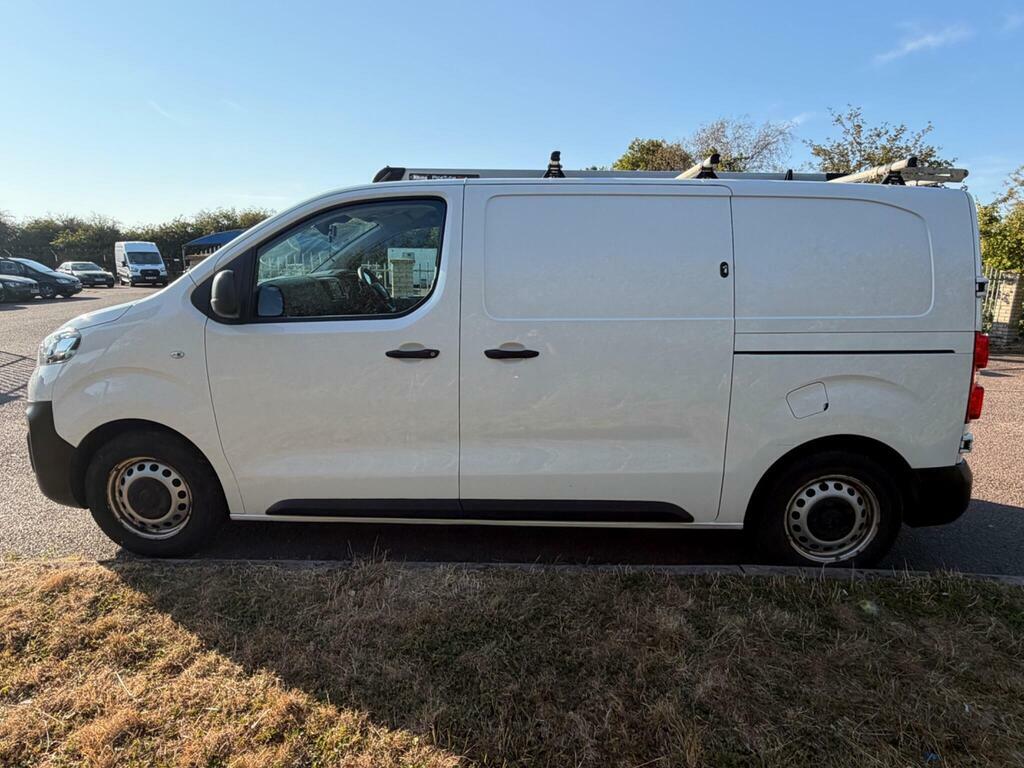 Vauxhall Vivaro 1.5 Turbo D 2700 Dynamic L1 H1 Euro 6 S S White #4