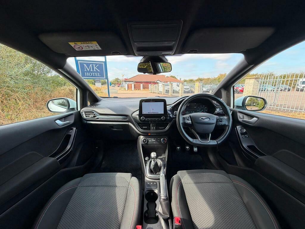 Ford Fiesta Ford Fiesta 1.0 Fiesta Zetec T Silver #9