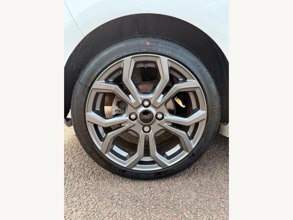 Ford Fiesta Ford Fiesta 1.0 Fiesta Zetec T Silver #21