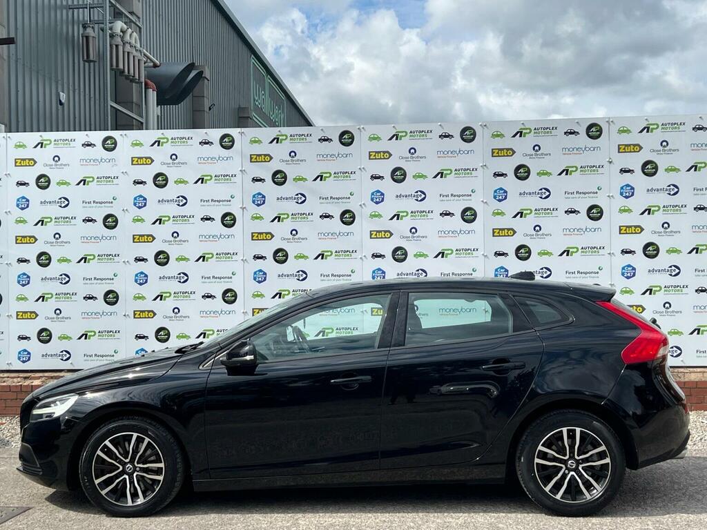 Volvo V40 2.0 D2 Momentum Nav Plus Euro 6 Ss Black #6