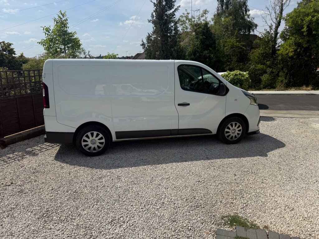Renault Trafic 1.6 Dci Energy 27 Business Swb Standard Roof Euro White #5