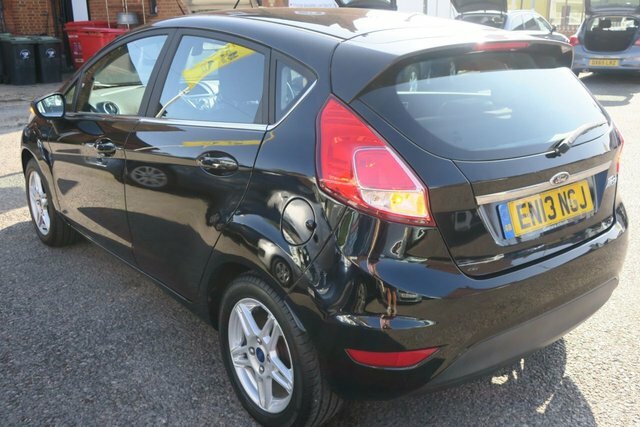 Ford Fiesta 2013 1.6 Zetec Hatchback Powershift Eur Black #3