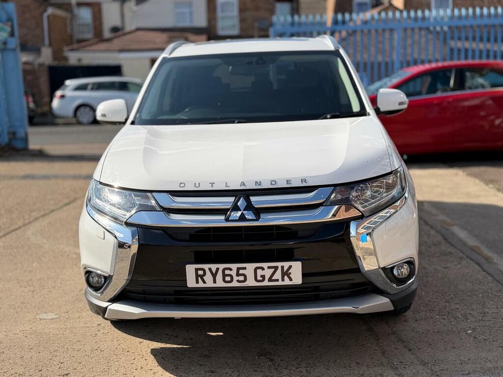 Mitsubishi Outlander 2.2 Di-d Gx4 Suv 4Wd Euro 6 147 P White #4