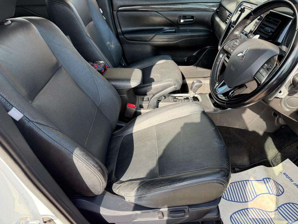 Mitsubishi Outlander 2.0H 12Kwh Gx4h White #33