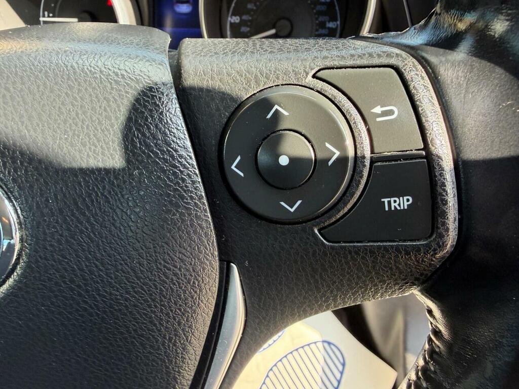 Toyota Auris 1.6 D-4d Icon Brown #28