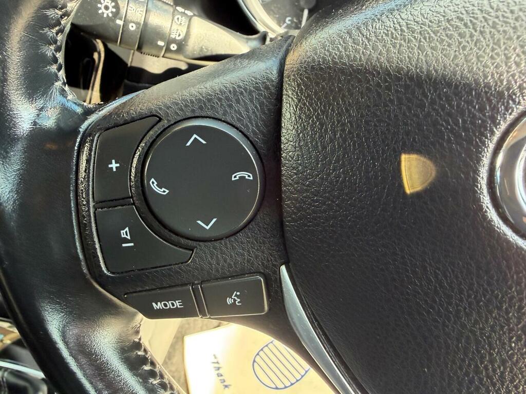 Toyota Auris 1.6 D-4d Icon Brown #31