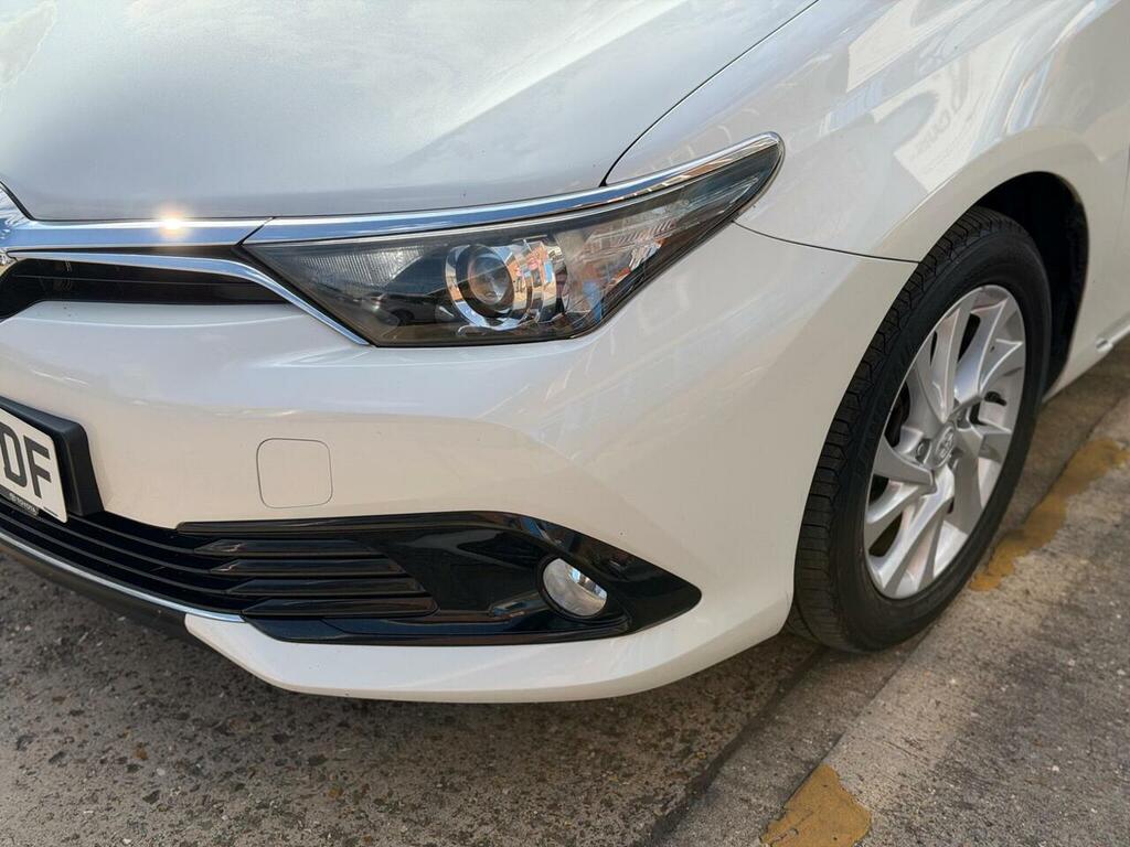 Toyota Auris 1.2 Vvt-i Icon Euro 6 Ss White #6