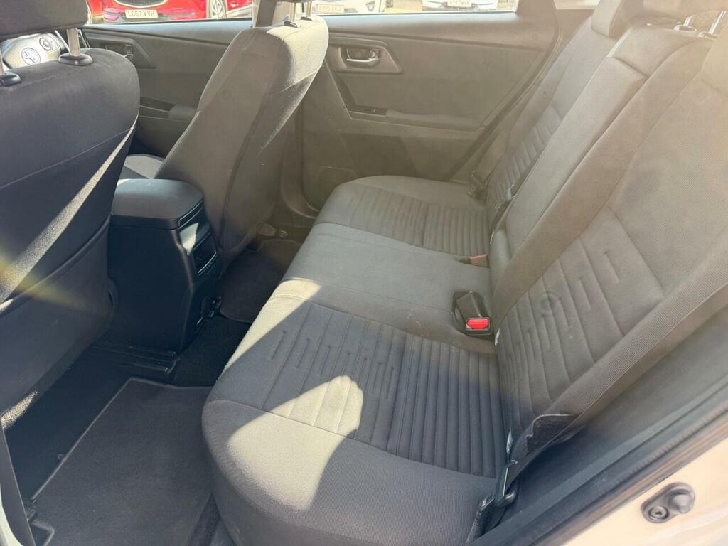 Toyota Auris 1.6 D-4d Icon Brown #37