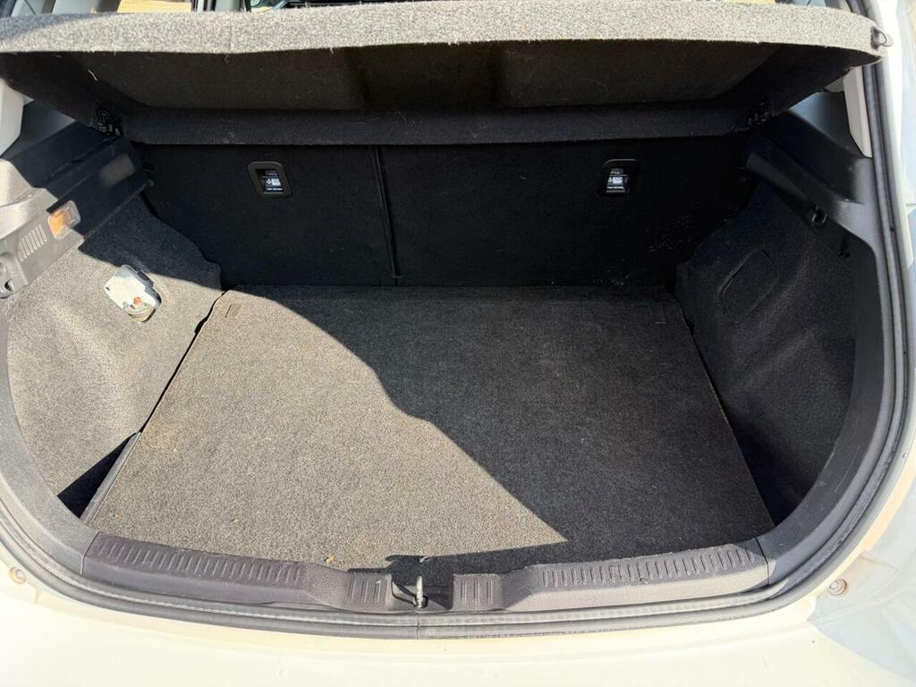Toyota Auris 1.6 D-4d Icon Brown #16