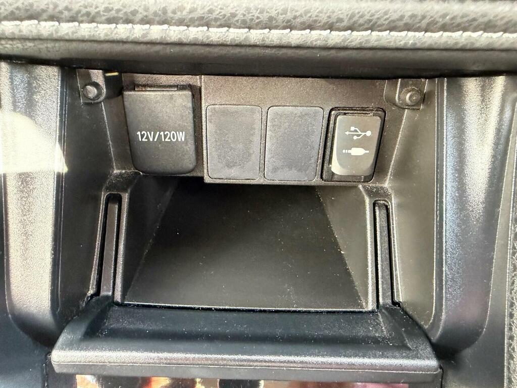 Toyota Auris 1.6 D-4d Icon Brown #46