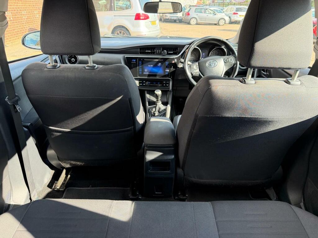 Toyota Auris 1.6 D-4d Icon Brown #18