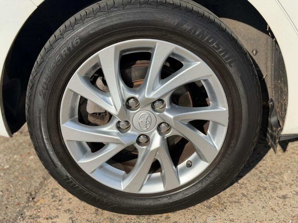Toyota Auris 1.6 D-4d Icon Brown #49