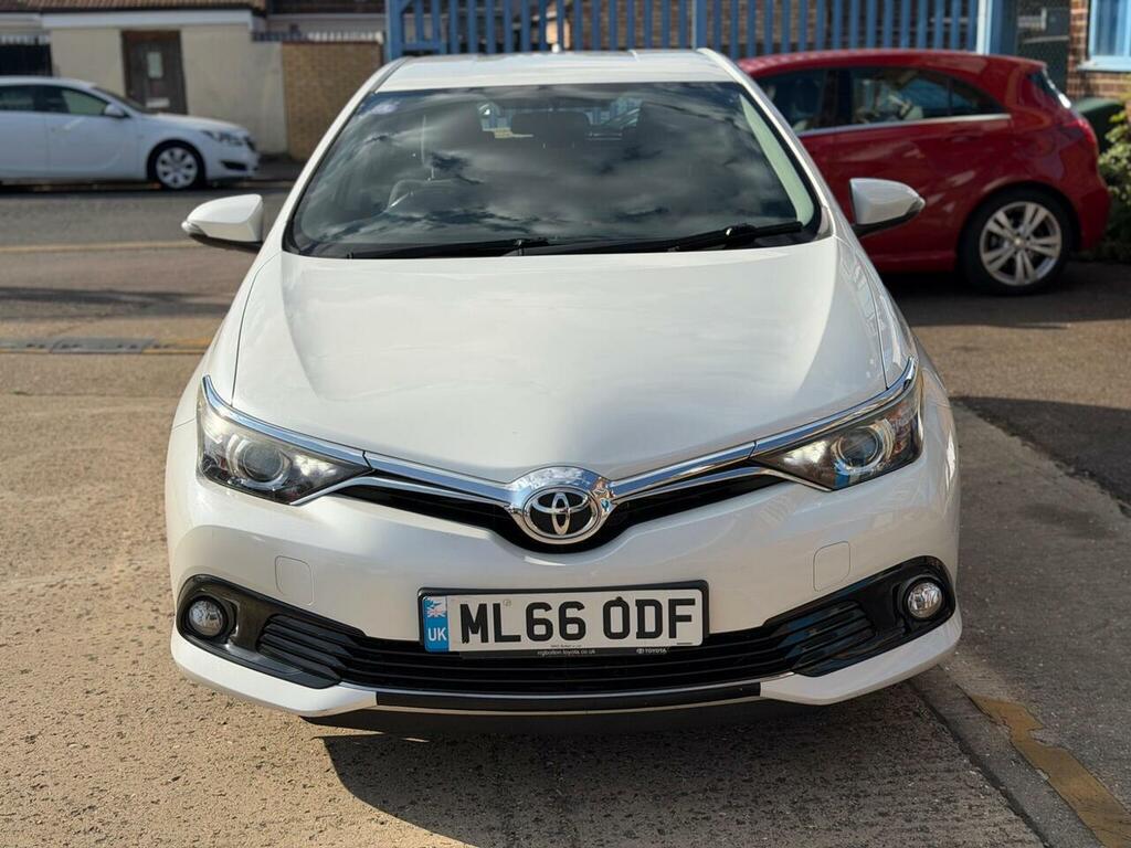 Toyota Auris 1.2 Vvt-i Icon Euro 6 Ss White #4