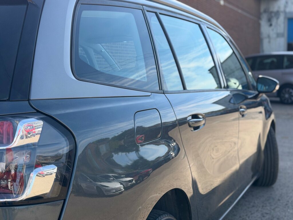 Citroen Grand C4 Picasso Mpv White #10