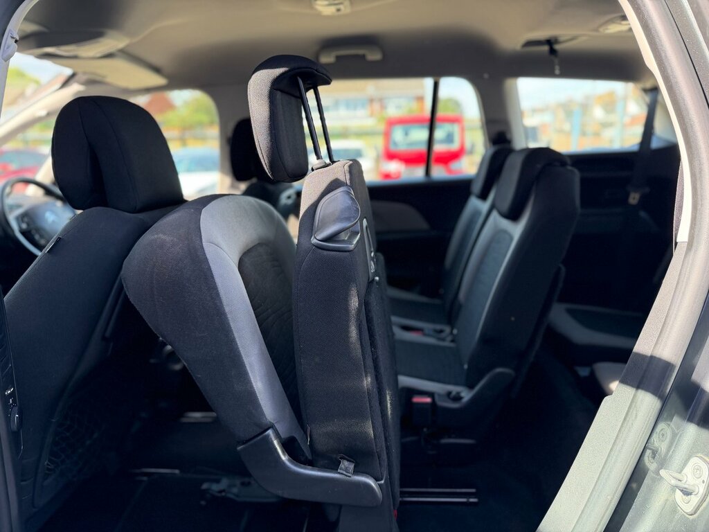 Citroen Grand C4 Picasso Mpv White #24