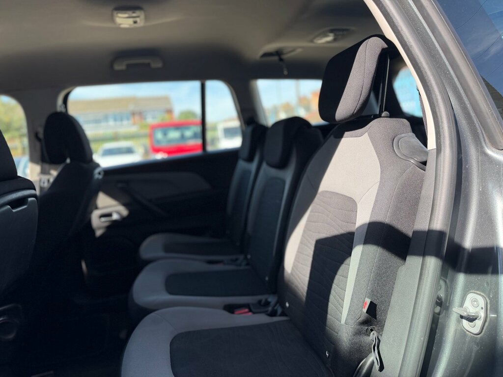 Citroen Grand C4 Picasso Mpv White #21