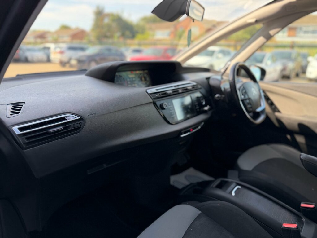 Citroen Grand C4 Picasso Mpv White #19