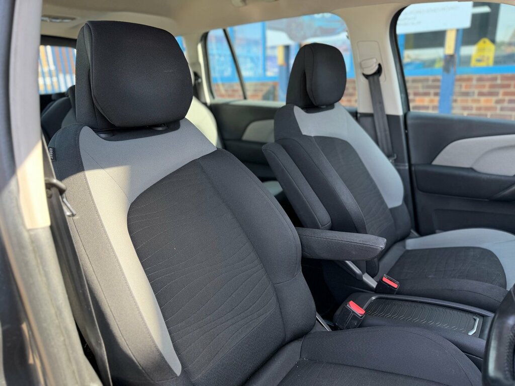 Citroen Grand C4 Picasso Mpv White #15