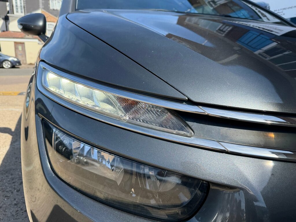 Citroen Grand C4 Picasso Mpv White #42