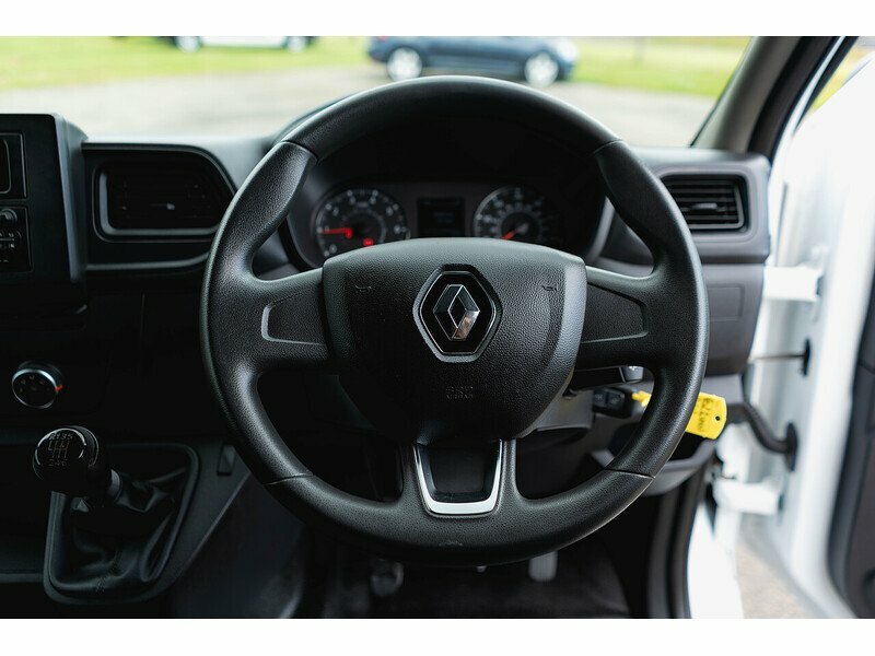 Renault Master 2.3 Dci 33 Business Fwd Mwb - 2022 22 White #22