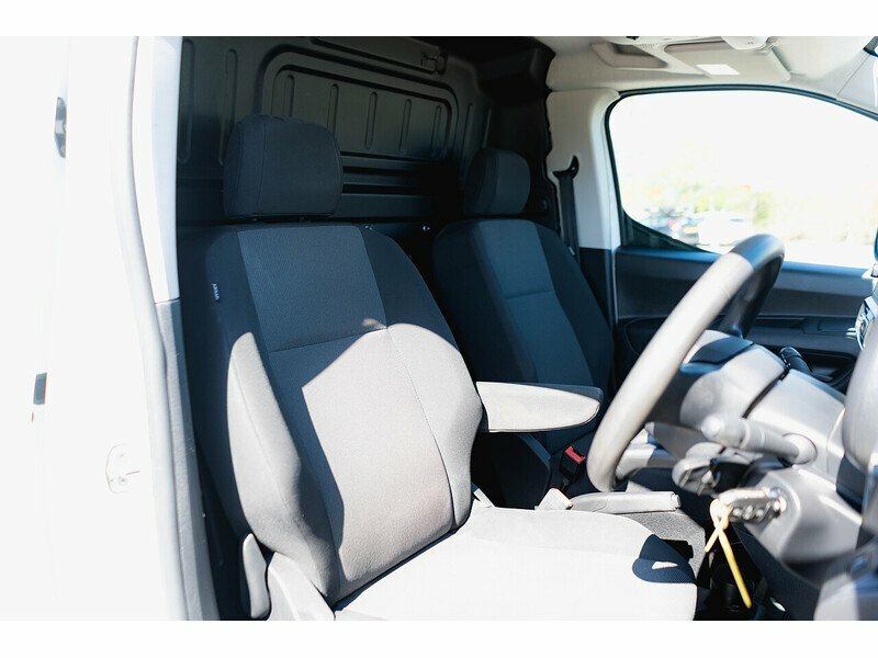 Toyota Proace City Bluehdi Active - 2022 22 White #2