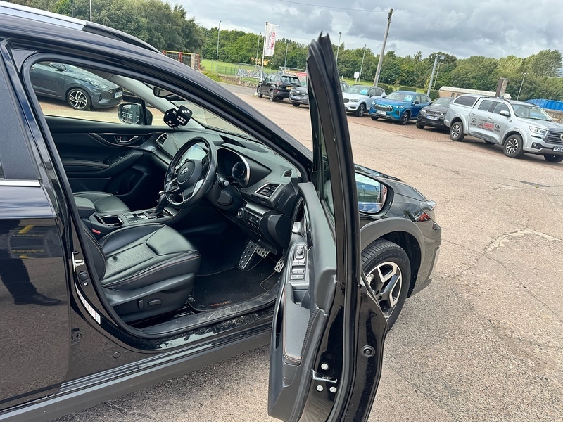 Subaru XV I E-boxer Se Premium Black #2