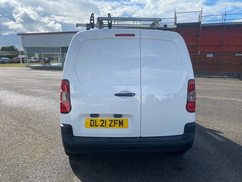 Vauxhall Combo Turbo D 2300 Dynamic White #6