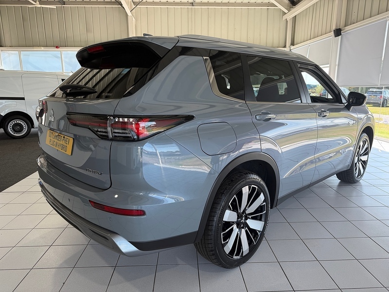 Mitsubishi Outlander Nativa Grey #3