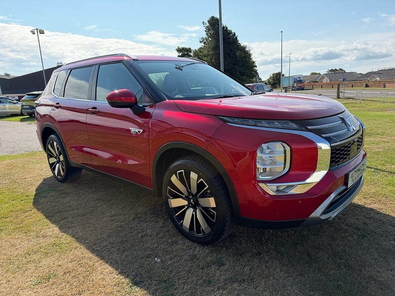 Mitsubishi Outlander Nativa Red #6