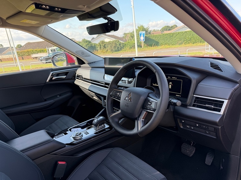 Mitsubishi Outlander Nativa Red #3