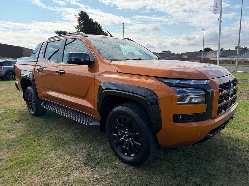 Mitsubishi L200 Barbarian Orange #6