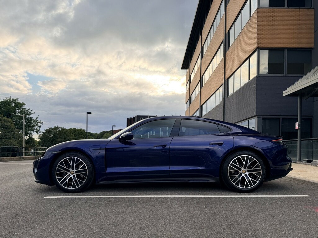 Porsche Taycan Performance Plus 93.4Kwh 2022 SW72DNV Blue #5