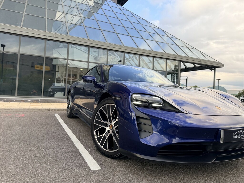 Porsche Taycan Performance Plus 93.4Kwh 2022 Blue